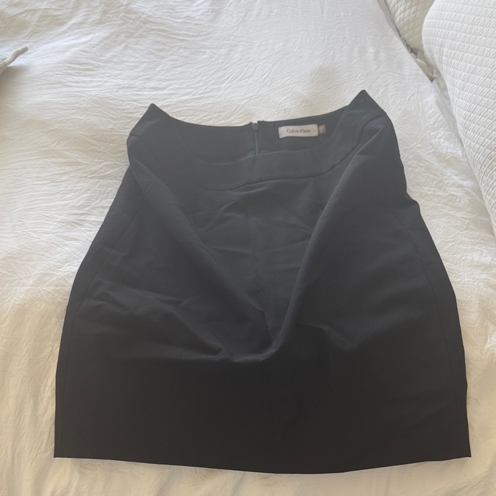 Calvin Klein Classic Black Pencil Skirt